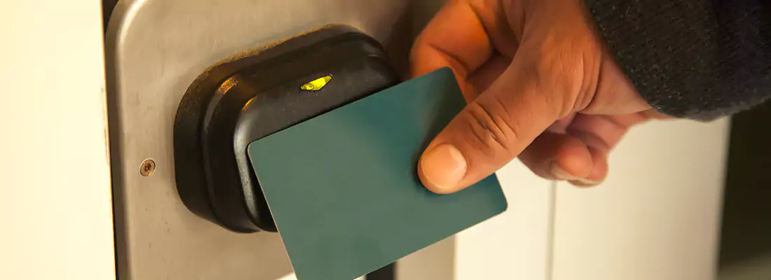 How Card Lock Readers Enhance Security in Oak Ridge, FL?