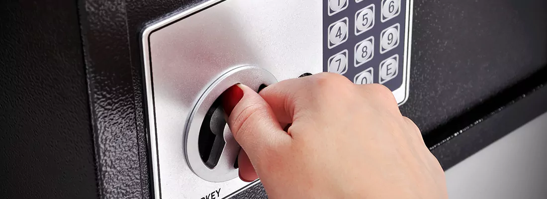 Safe Replacement in Oak Ridge, FL